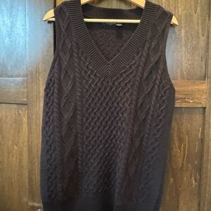 RDI Women’s Black V-Neck Sweater Vest